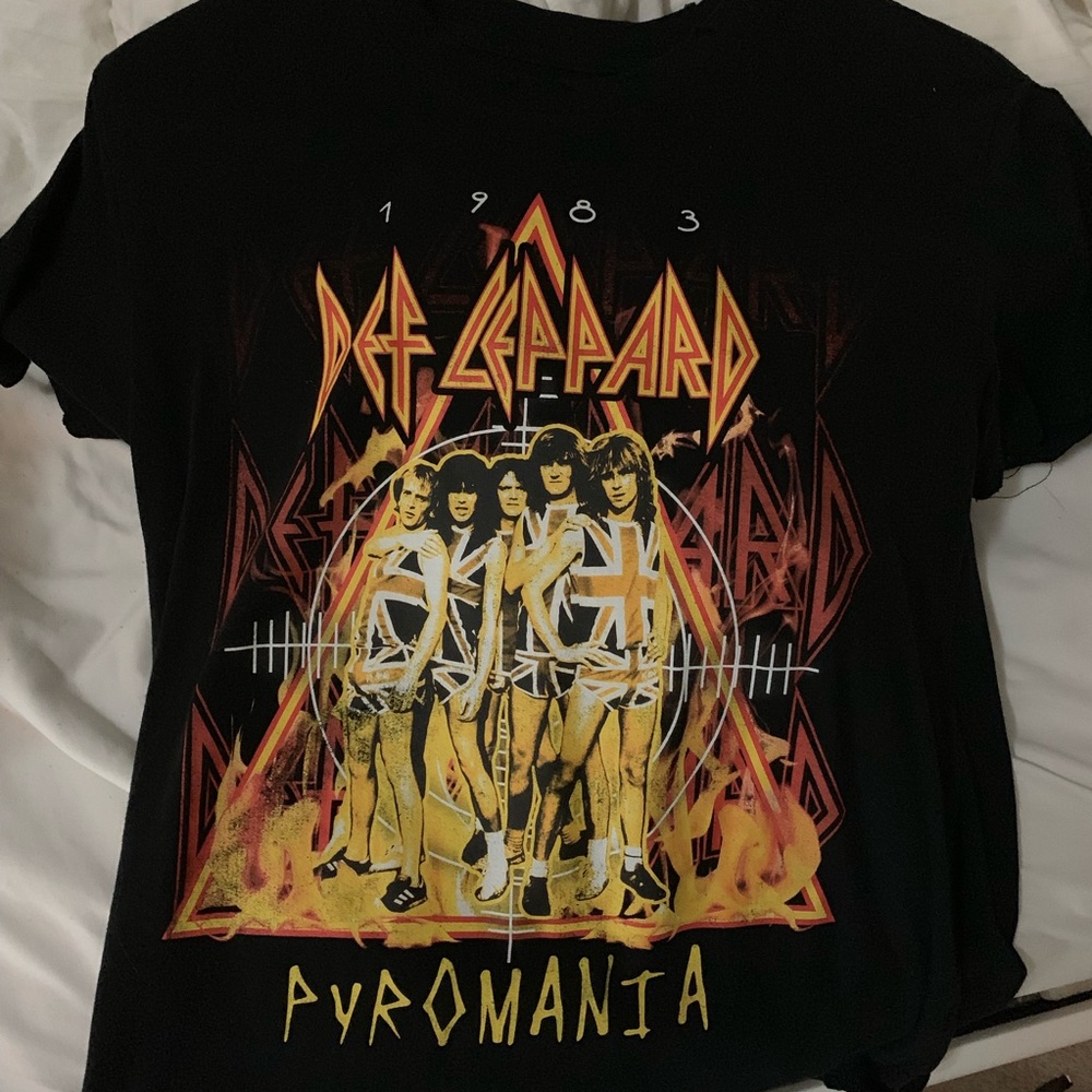 Def Leppard Band Tee Shirt
